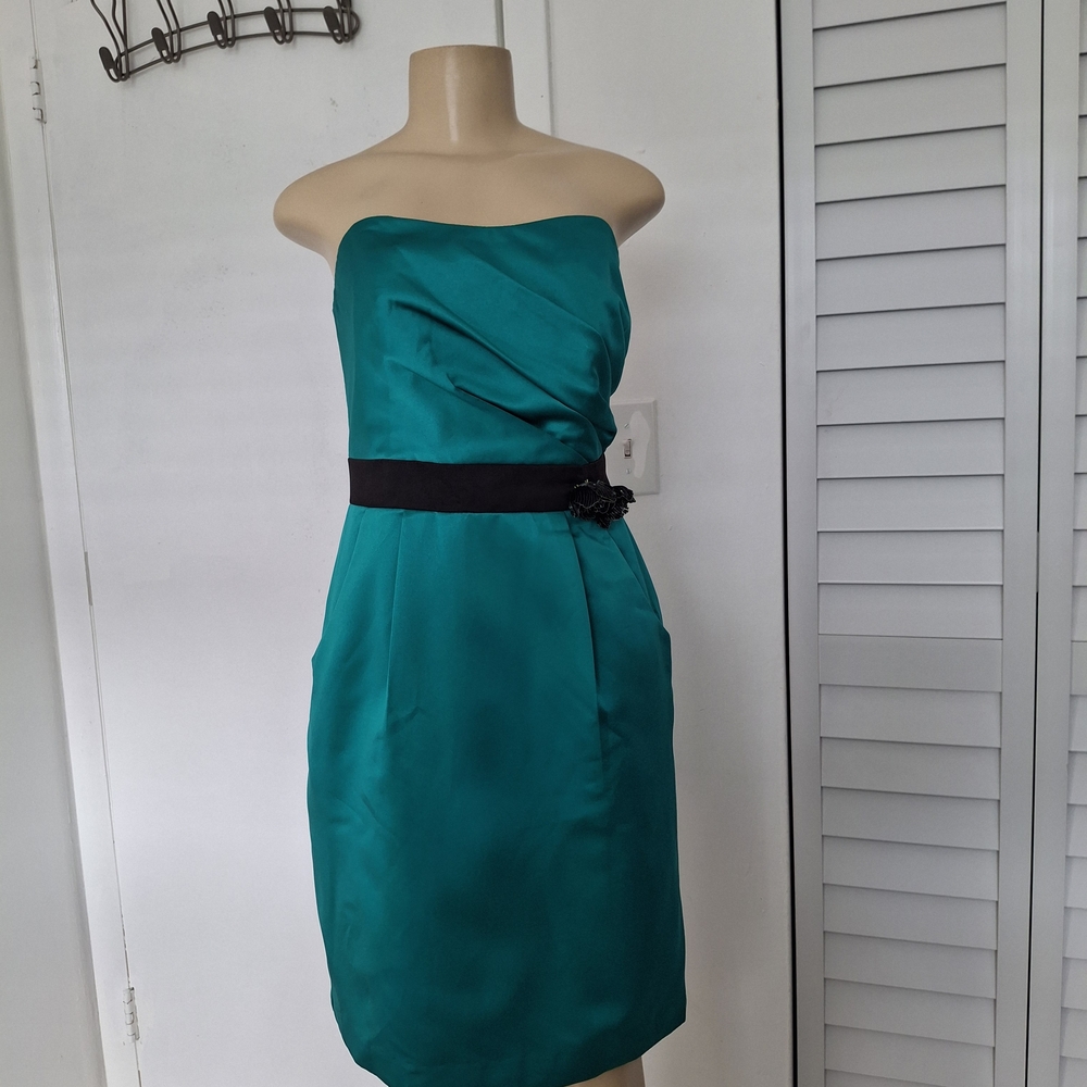 💋David's Bridal Teal Strapless Cocktail Dress with Black Waist💋